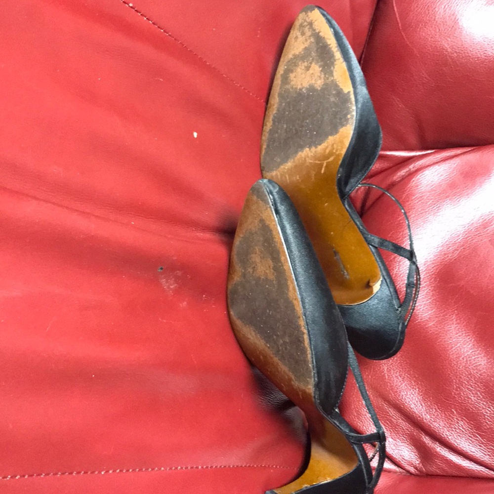 Shoes - Picture 3 of 8